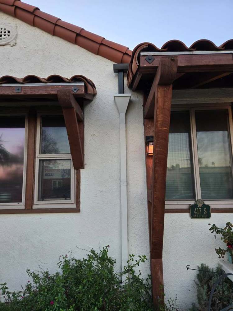 Custom gutters + box downspouts in Los Angeles
