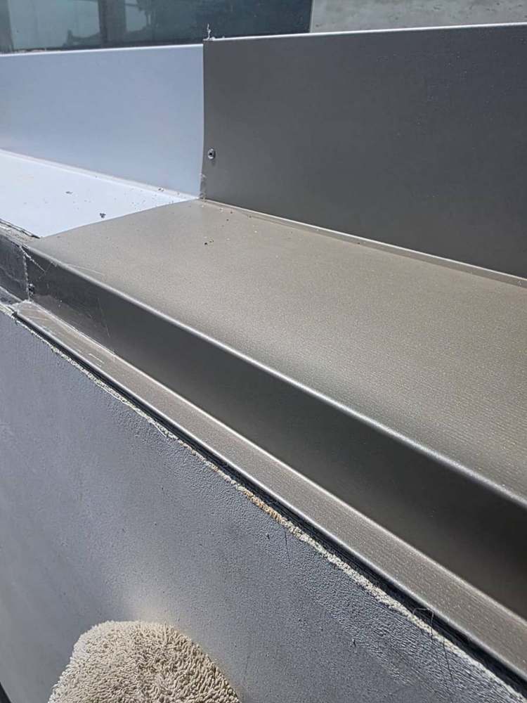Roof edge fascia + built-in box gutter in Beverlywood