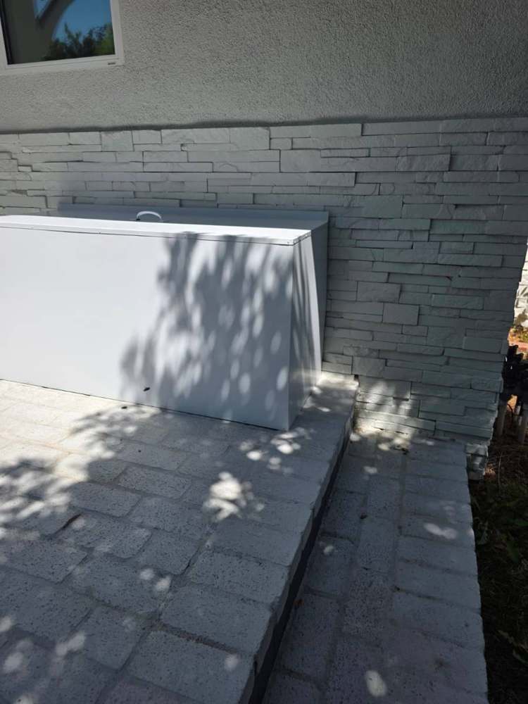 Custom parapet coping caps in Brentwood