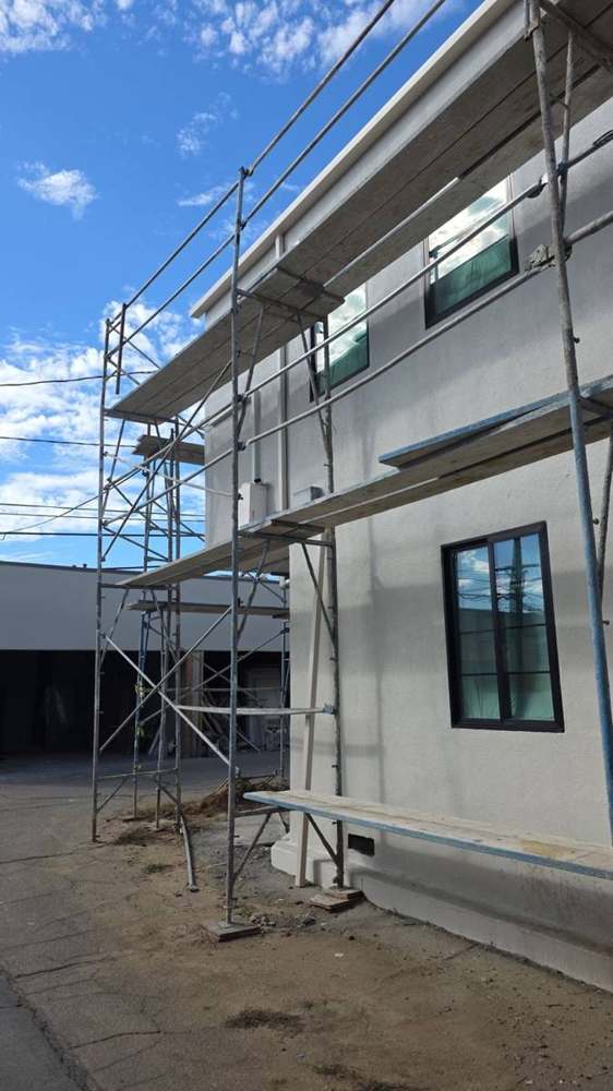 Wall flashing (apartment exterior) in Mar Vista